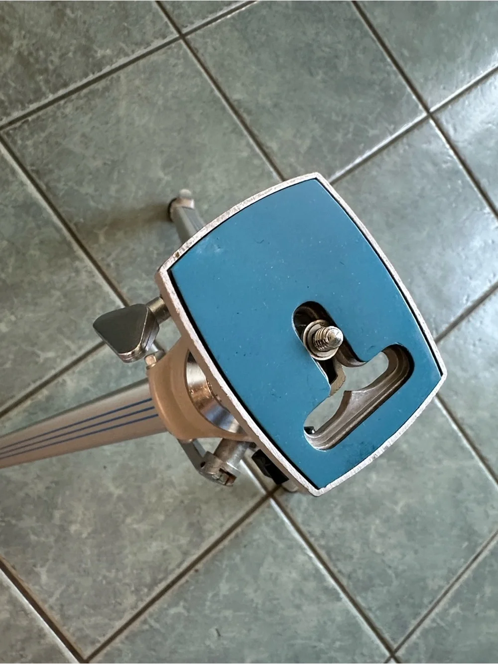 Vivitar Professional Tripod Model 1220 - Teal Box
